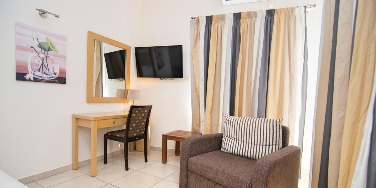San Nectarios Hotel Parga Exterior photo